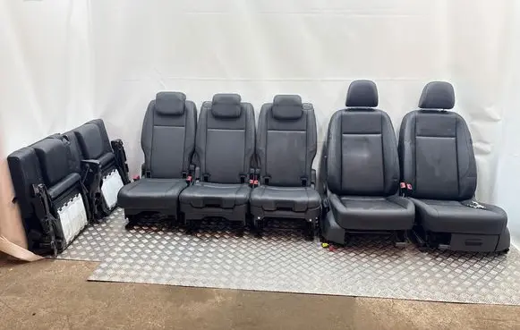 Volkswagen Touran II Seat set 