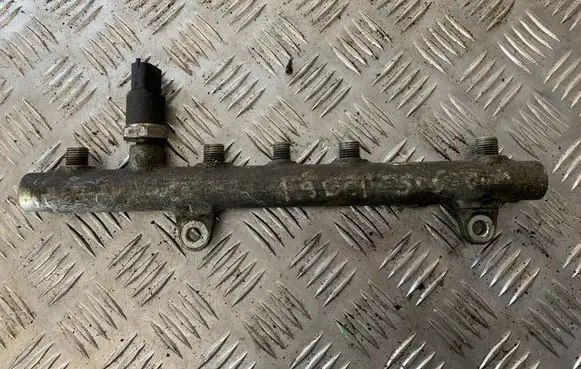 Renault Scenic I Fuel main line pipe 0445214015