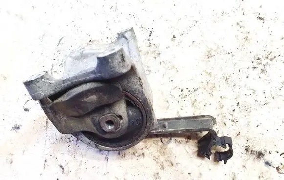 Nissan Almera N16 Engine mount bracket
