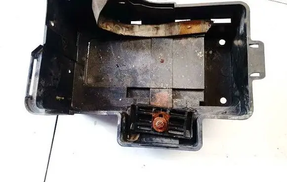 Battery box tray