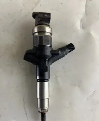 Subaru Outback Fuel injector 16613AA020 252C0018 00191900