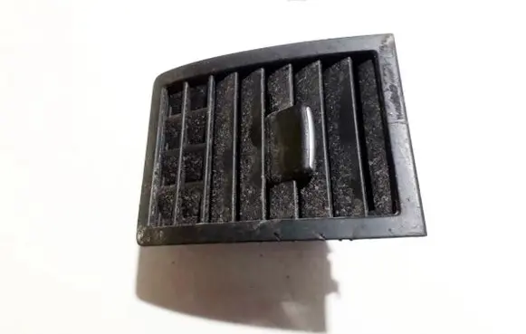 Volkswagen Touareg I Dash center air vent grill 7l6819704d