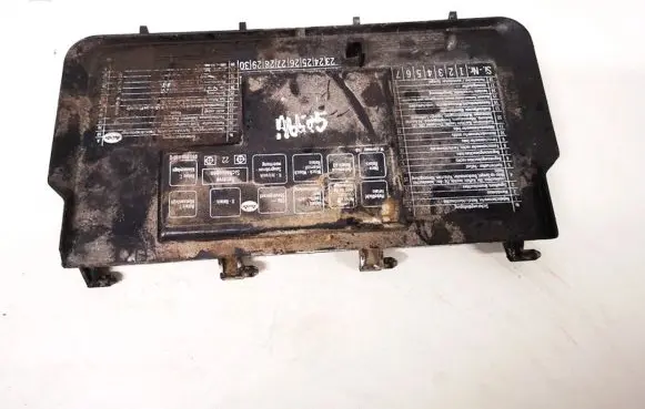 Audi 80 90 B3 Fuse box cover 893010030q