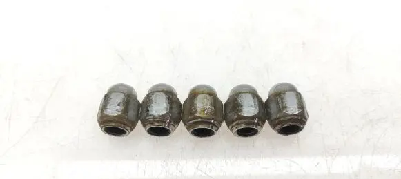 Toyota Corolla Verso AR10 Nuts/bolts 