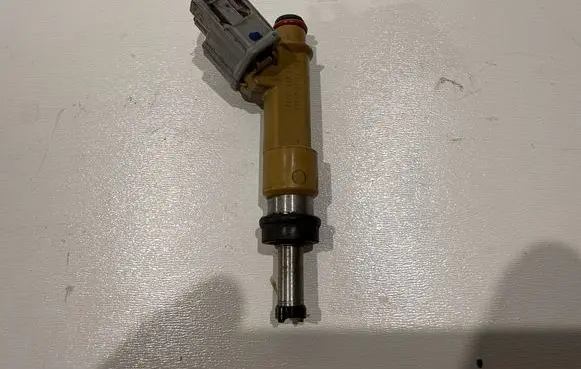 Fuel injector