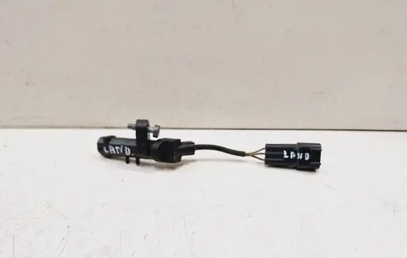 Land Rover Range Rover Sport L320 Crankshaft position sensor 4R8Q6C315 4R806C315