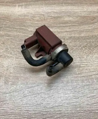 Peugeot 207 Turbo solenoid valve 9652570180 Used