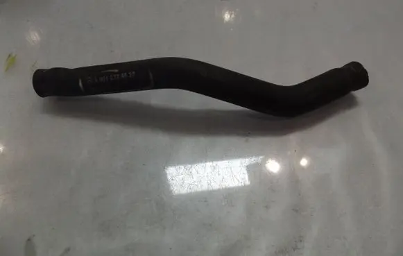Mercedes-Benz Sprinter W901 W902 W903 W904 Engine coolant pipe/hose A0018324623