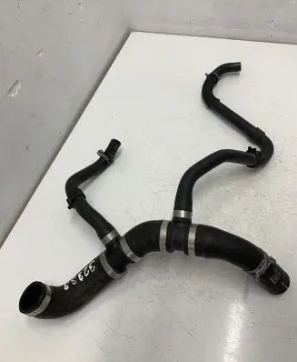 Volvo XC40 Engine coolant pipe/hose 32240180