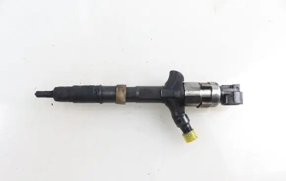 Toyota Avensis T220 Fuel injector 2367027030