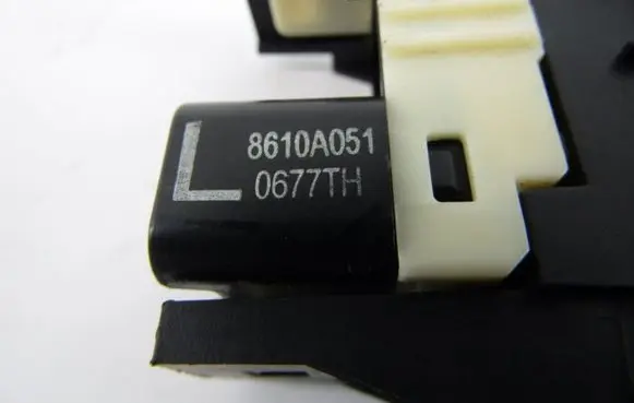 Peugeot 4007 Seat control switch 8610A051