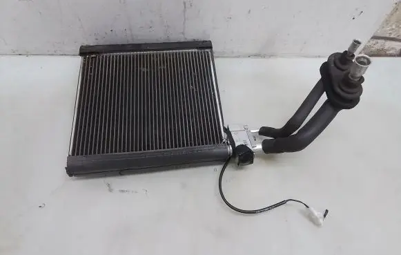 Air conditioning (A/C) radiator (interior)
