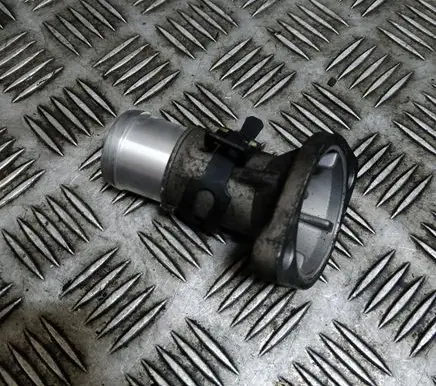 Mercedes-Benz E W213 Engine coolant pipe/hose