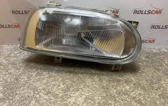 Volkswagen Golf III Headlight/headlamp 21950402 21950404