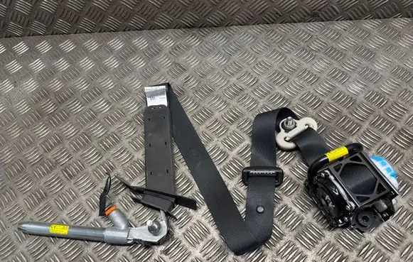 Nissan X-Trail T32 Front seatbelt 868854CC4A
