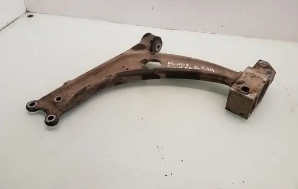 Volkswagen PASSAT B6 Front lower control arm/wishbone