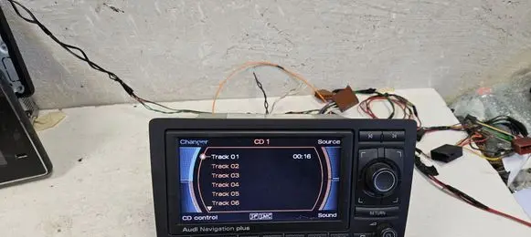 Radio/CD/DVD/GPS head unit