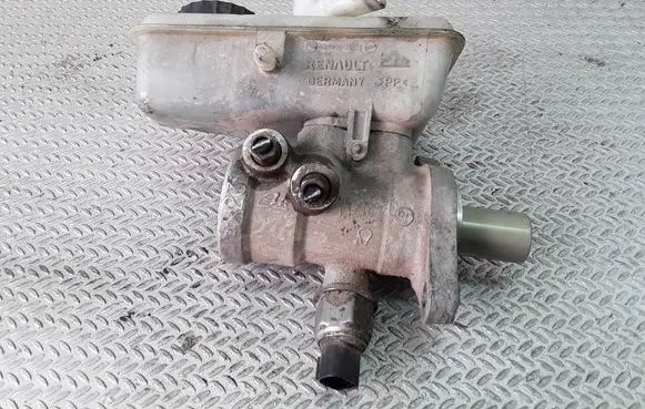 Renault Laguna II Master brake cylinder 03350884771
