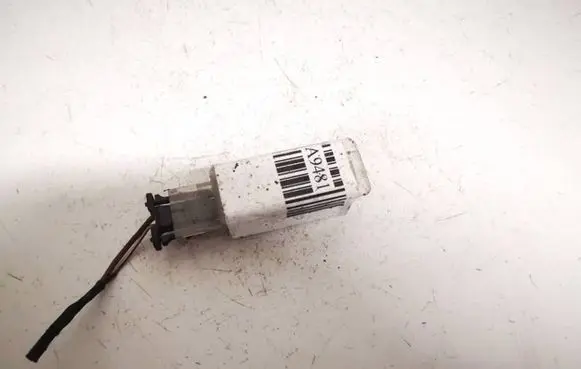 Volkswagen PASSAT B6 Other interior light 6l0947565