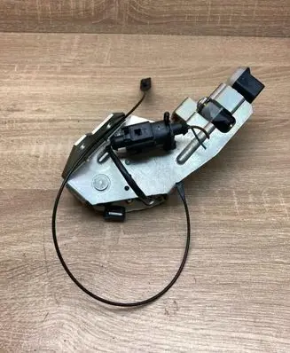 Volkswagen Touareg I Tailgate window lock/catch/latch 7L0827506E WT0