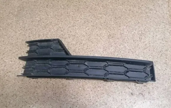 Skoda Octavia Mk3 (5E) Front bumper lower grill 5E0807681F 3200201114
