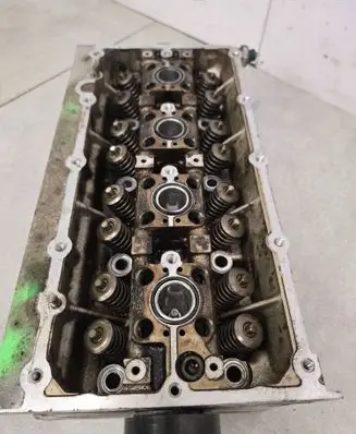 Volkswagen Polo V 6R Engine head 036103373A