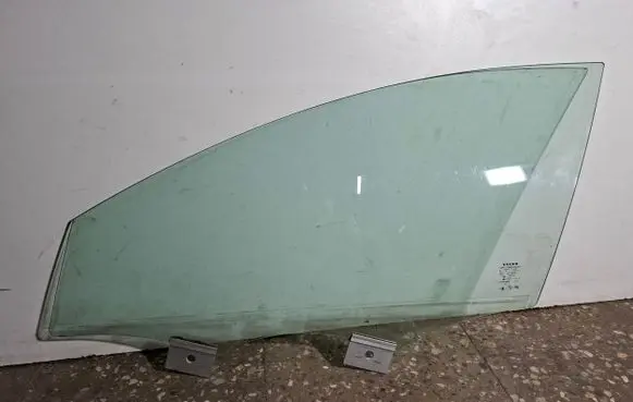 Volvo V60 Front door window glass four-door 43R00043 E000186