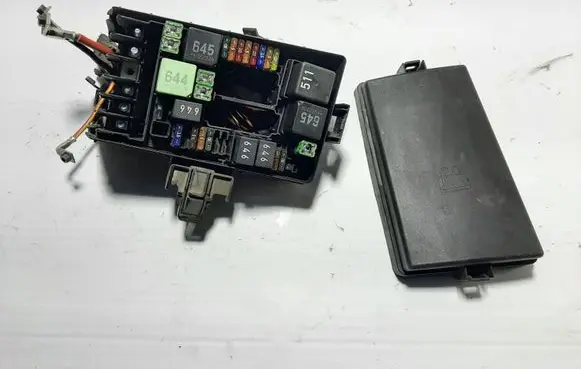 Volkswagen Golf VII Fuse module 5Q0937125A 5Q0907361A