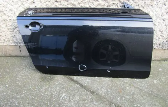 Audi TT TTS Mk2 Door (2 Door Coupe) 8J0831052