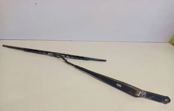 Opel Frontera B Front wiper blade arm 