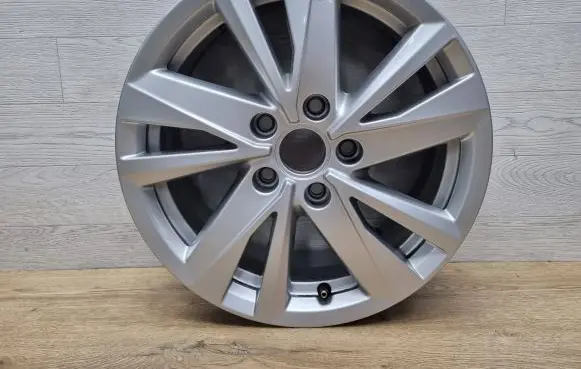 R16 alloy rim