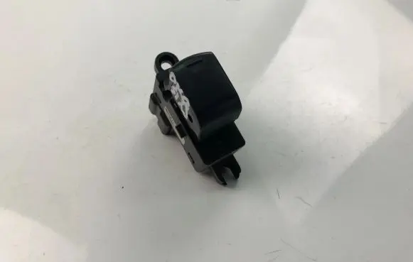 Nissan Note (E11) Electric window control switch 25411EA003