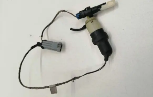 Opel Omega B1 Windshield washer fluid level sensor 90346056