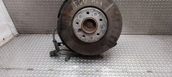 BMW 5 E60 E61 Front wheel hub spindle knuckle 6768315
