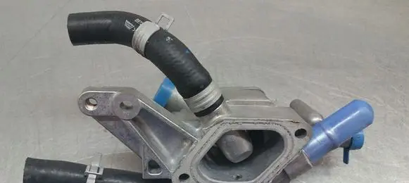 Opel Astra K Thermostat housing 898025674