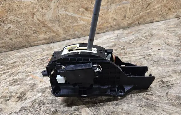 Infiniti QX80 Gear selector 191011