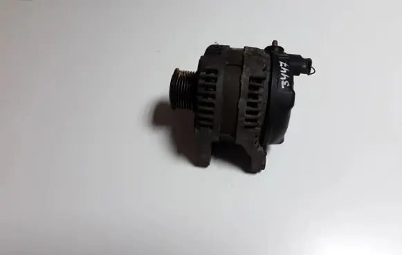 Suzuki Grand Vitara II Generator/alternator 3140067J0