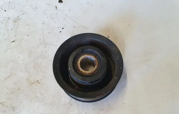 Toyota Avensis T270 Belt tensioner pulley NOCODE