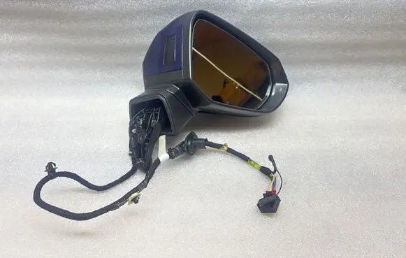 Audi Q3 F3 Front door electric wing mirror 83B857410H 81A857536G 81A857523A