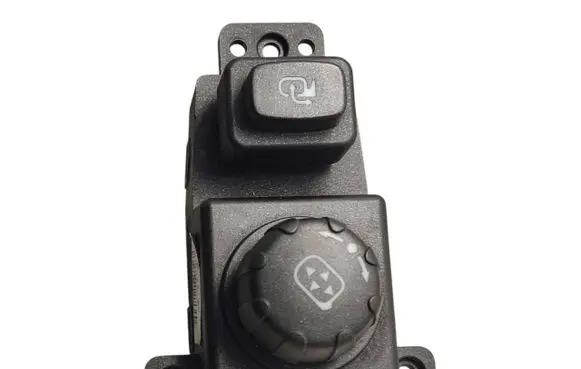Wing mirror switch