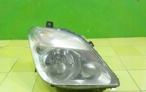 Mercedes-Benz Sprinter W906 Headlight/headlamp 24738200 XP253