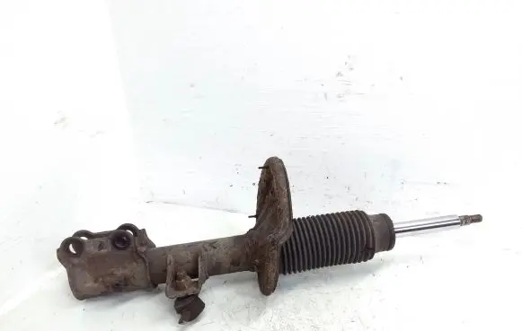 KIA Carens II Front shock absorber/damper 546511D0200