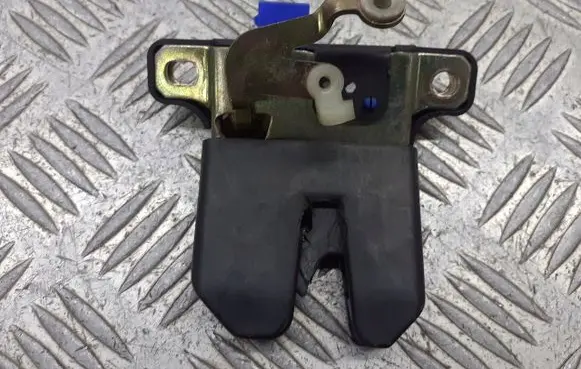 Audi A6 S6 C5 4B Engine bonnet/hood lock/latch loop/hook 4B5827505