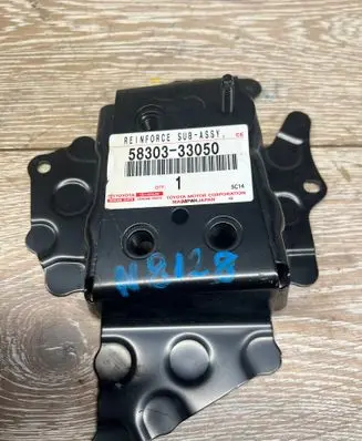 Lexus NX Oil filter mounting bracket 5830333050
