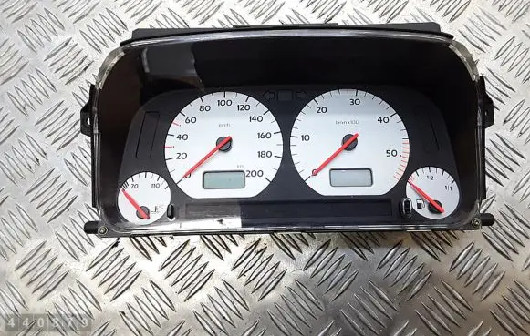 Volkswagen Golf III Speedometer (instrument cluster) 5392325900