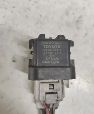Toyota Avensis T250 Glow plug pre-heat relay 2861067010