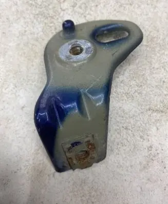 Opel Corsa D Fender mounting bracket 13191156