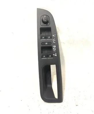 Volkswagen Golf V Electric window control switch
