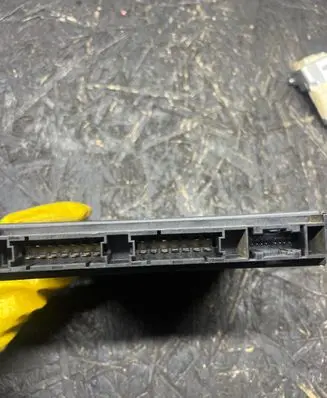 Mercedes-Benz S W221 Seat control module A2218702086 40047342 00002554D4