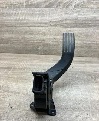 Ford Focus Accelerator throttle pedal 98AB9F836AE